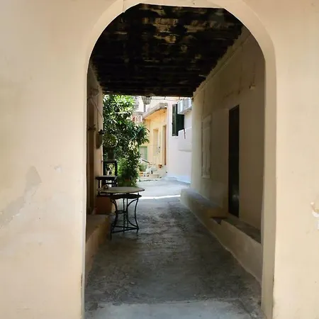 Cozy Apartment In Nafplio Old Town Exterior photo