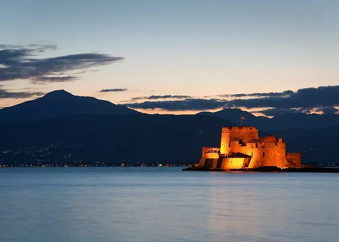 Cozy Apartment In Nafplio Old Town